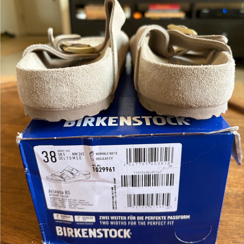 Birkenstock Arizona sandal. New! European size 38. Color taube not tan. Taube! - Picture 6 of 10